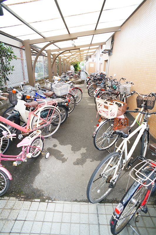 モアライフ酒井松 駐車場