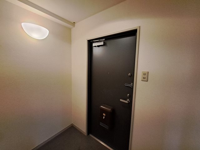 パインフィールド吉祥院 玄関