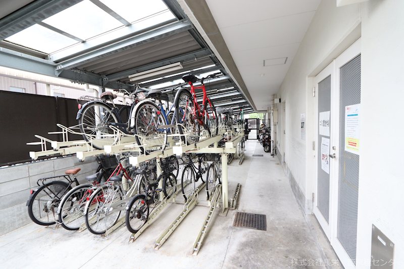 ヴァンヴェルデ西京極 駐車場