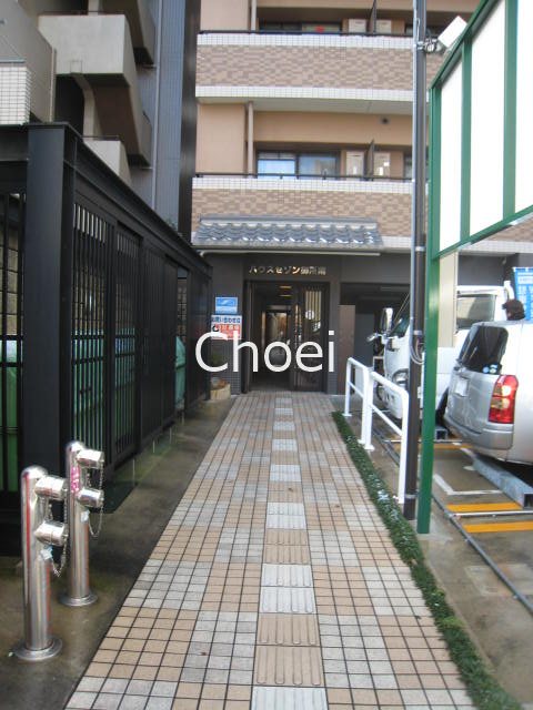 ハウスセゾン御所南 エントランス