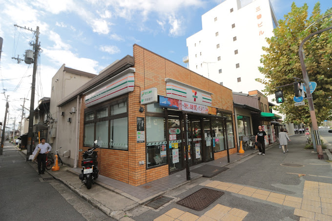烏丸河井ビル コンビニ