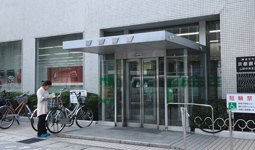 ルミエール梛 銀行