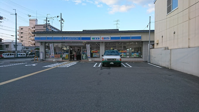 FORCE西院 コンビニ