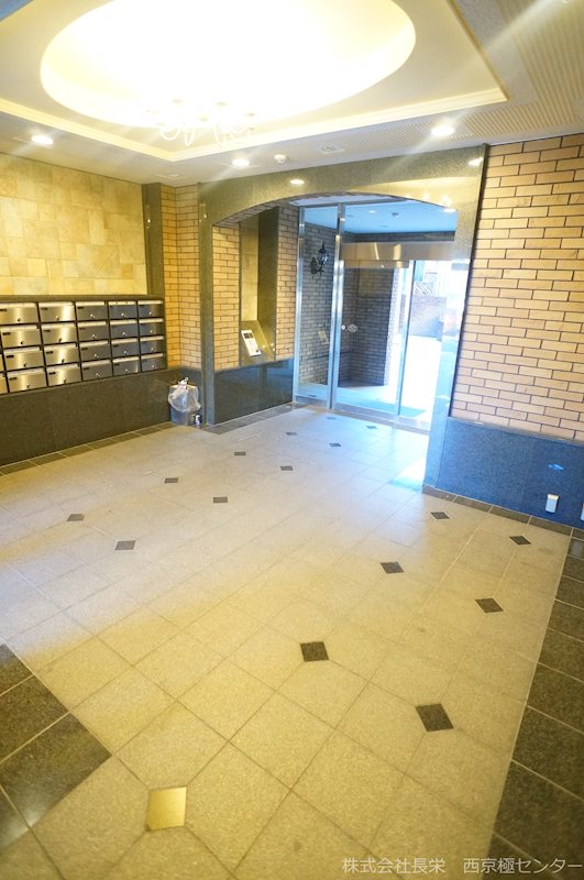 クラヴァス長岡京 エントランス