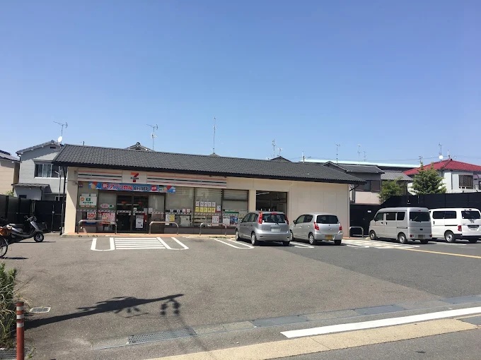 深草大亀谷大山町貸家 コンビニ