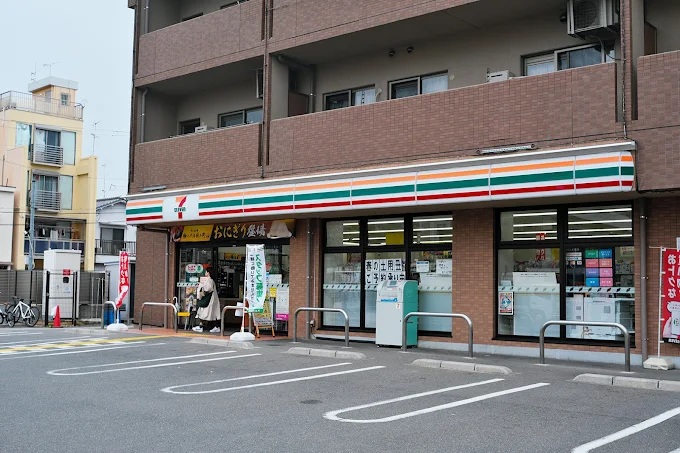 アンジュ京都天神川 コンビニ