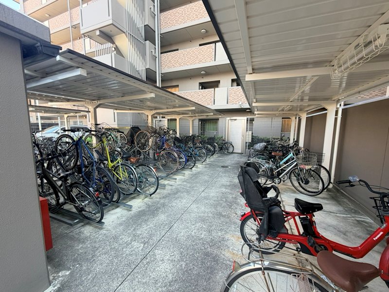 グラン・コート西京極Ⅱ 駐車場