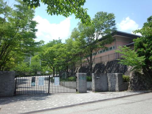 メゾン・ド・リッツ 中学校