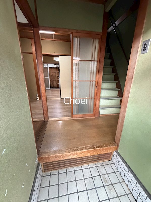 向島津田町貸家 玄関