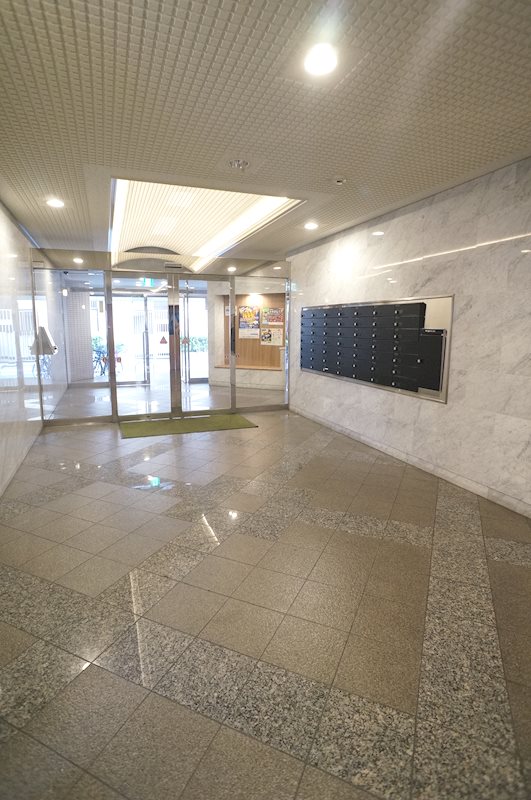 アーネスト西大路 エントランス