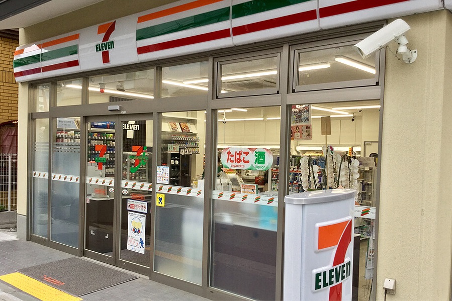 ハウスセゾン御所南 コンビニ