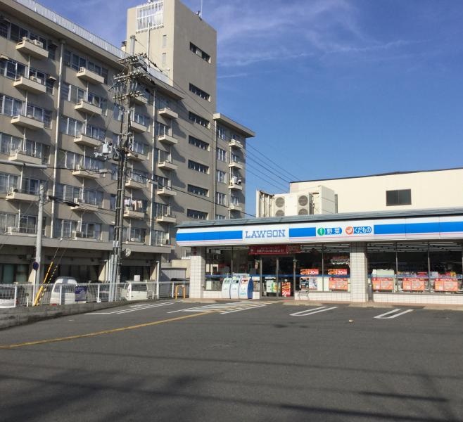 フラッティ龍大南 コンビニ
