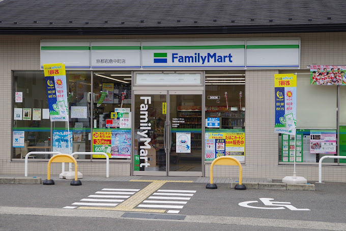 アザレアスクエア コンビニ