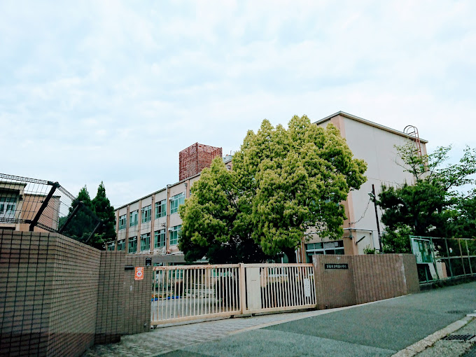 アザレアスクエア 小学校