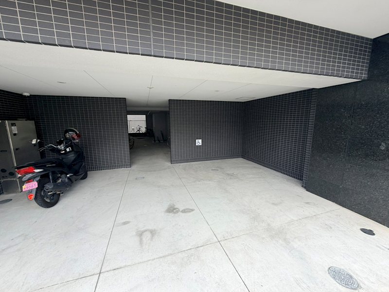 アドバンス京都デタンデュ 駐車場