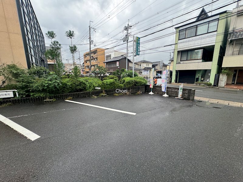 ユアサビル 駐車場
