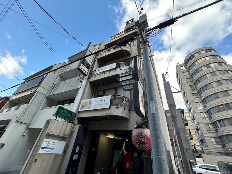 やませビル 外観