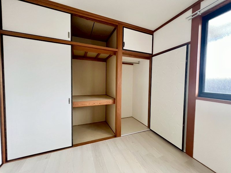 ファミール弓削 収納