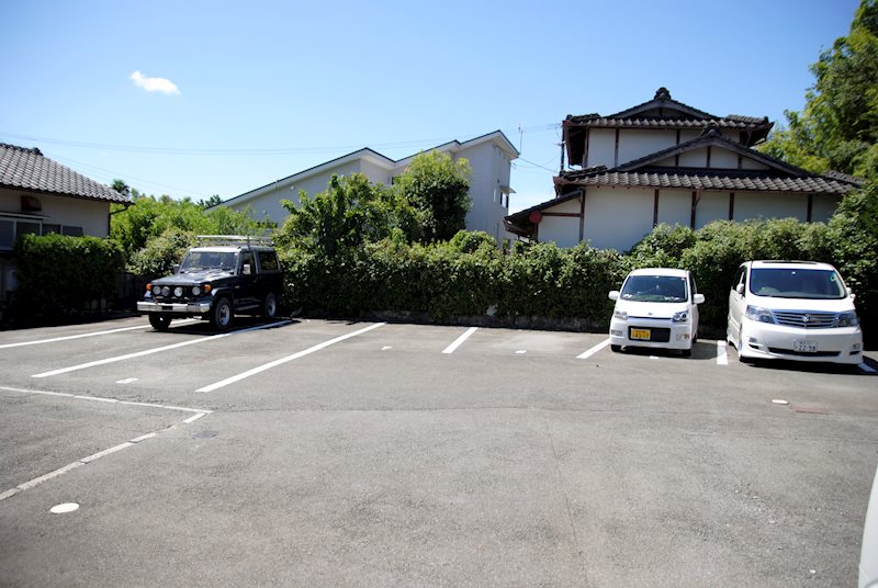 メゾンＡＮＹ 駐車場
