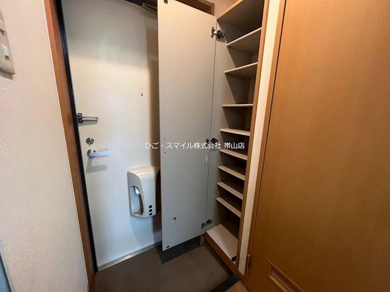 サンハウス光の森 玄関