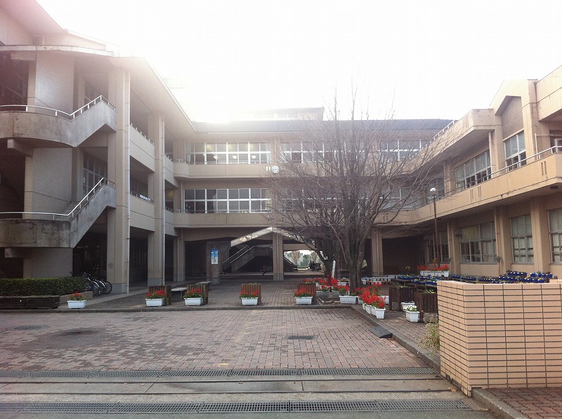 ウイング・アイ 小学校