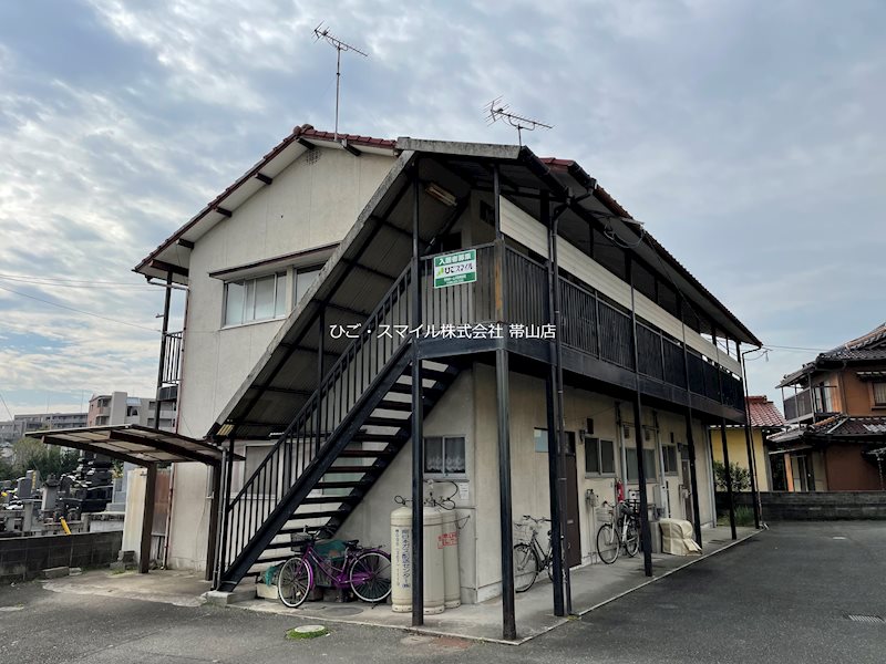 深川アパート エントランス