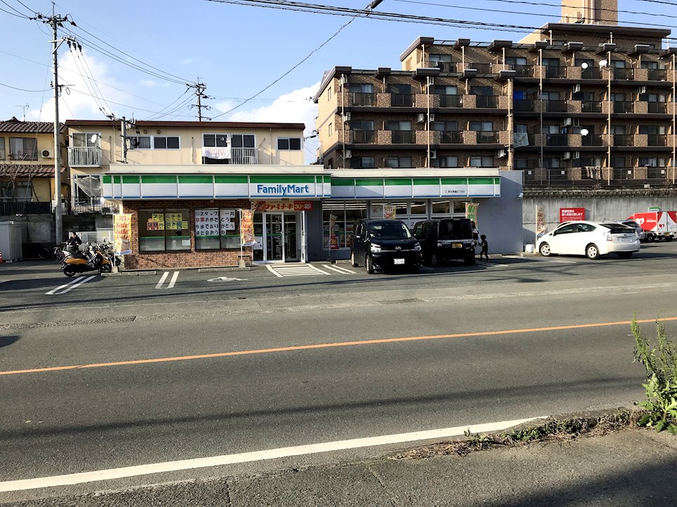 コーポ桜 コンビニ