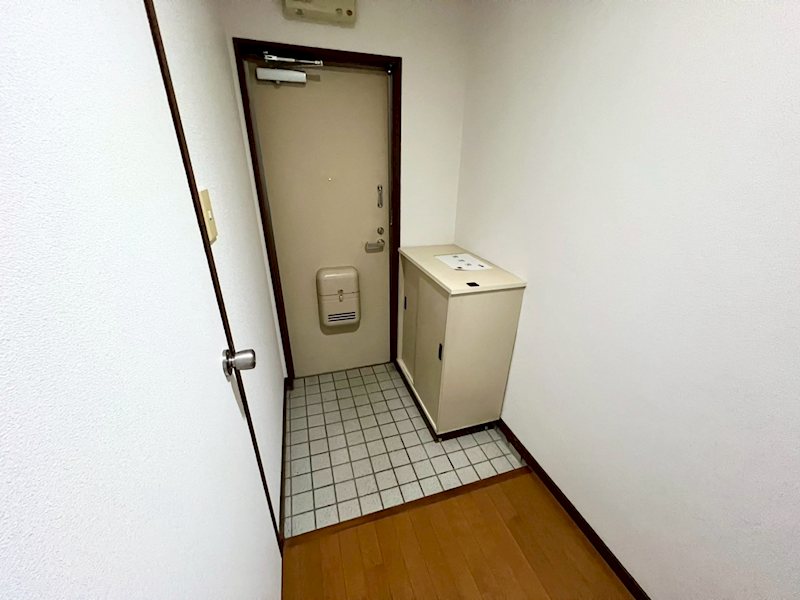 ヴィラソレイユ 玄関
