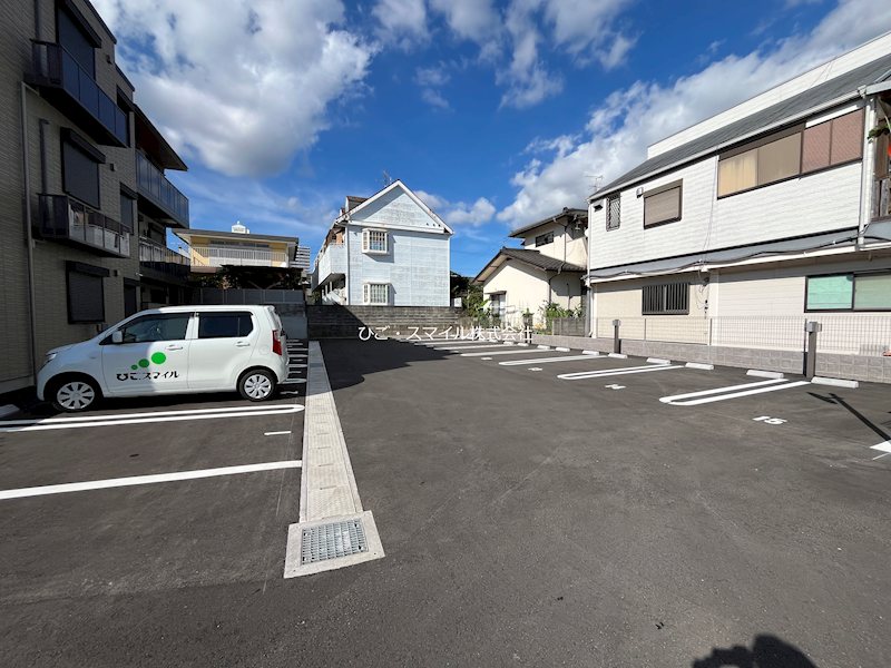 シャーメゾン健軍East 駐車場