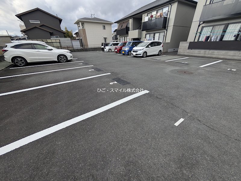 ファミール新地 駐車場
