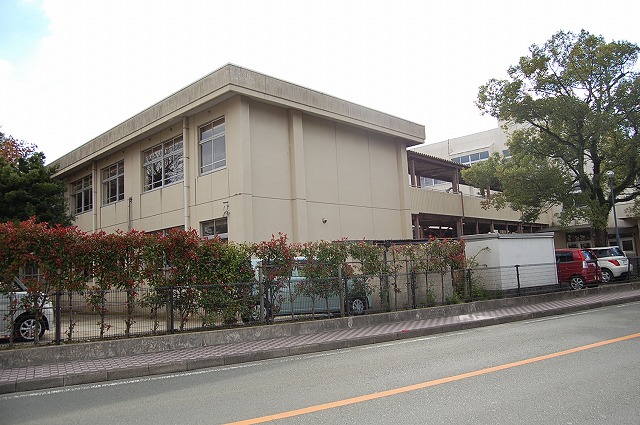 サンライズコーポ 小学校