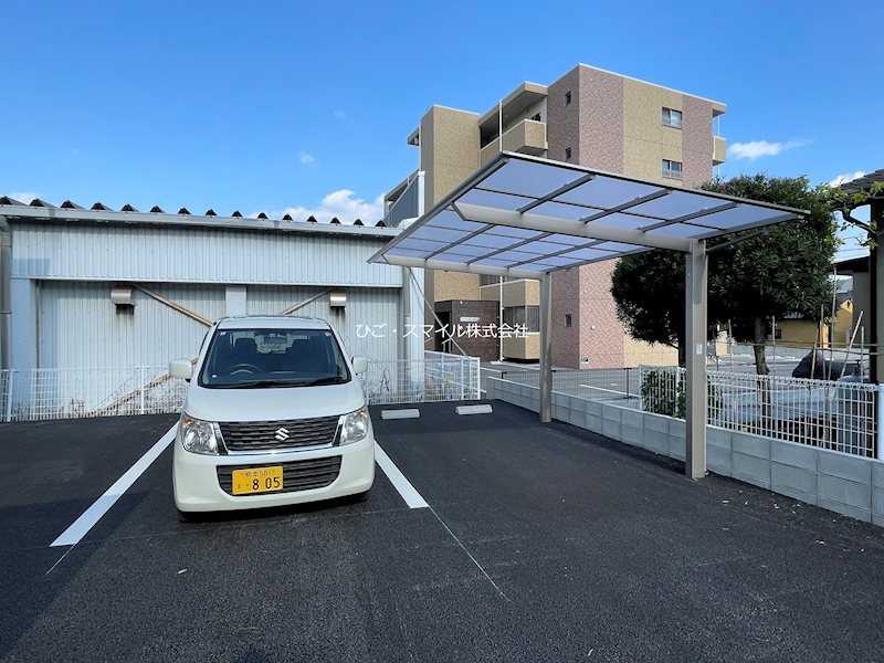 CREAオアシス 駐車場