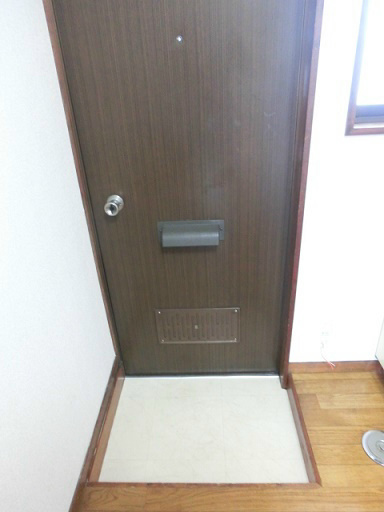 カレッジハウス 玄関
