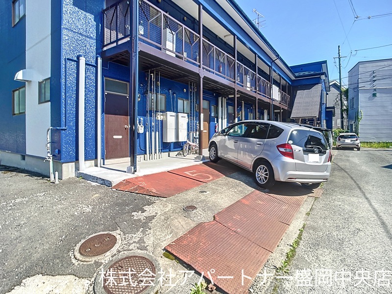 ブルーナ北陵 駐車場
