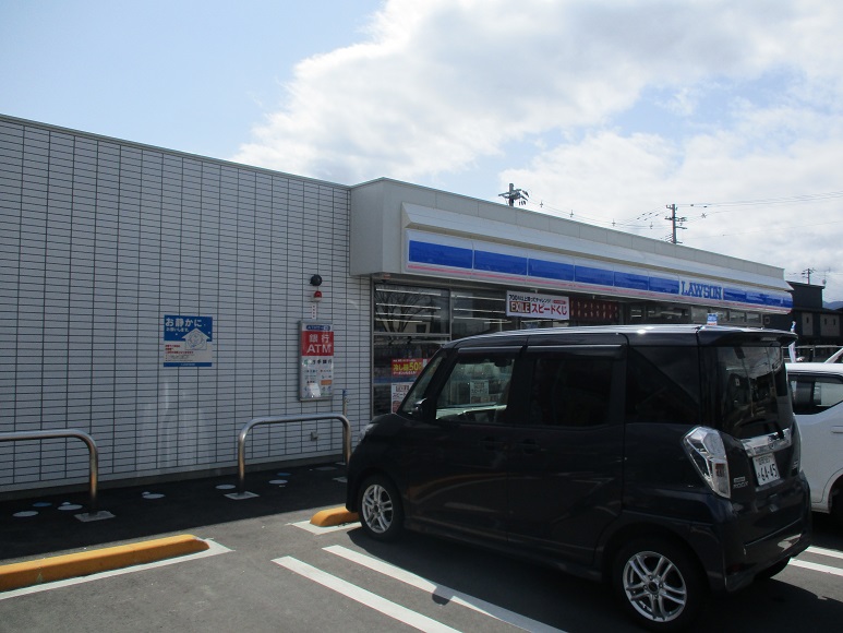 レジェルマン三本柳 コンビニ