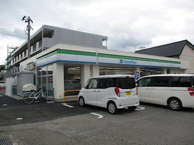 ベルシオン盛岡第一 コンビニ