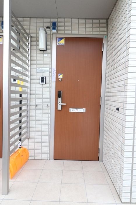 ボンシック　３番館 玄関
