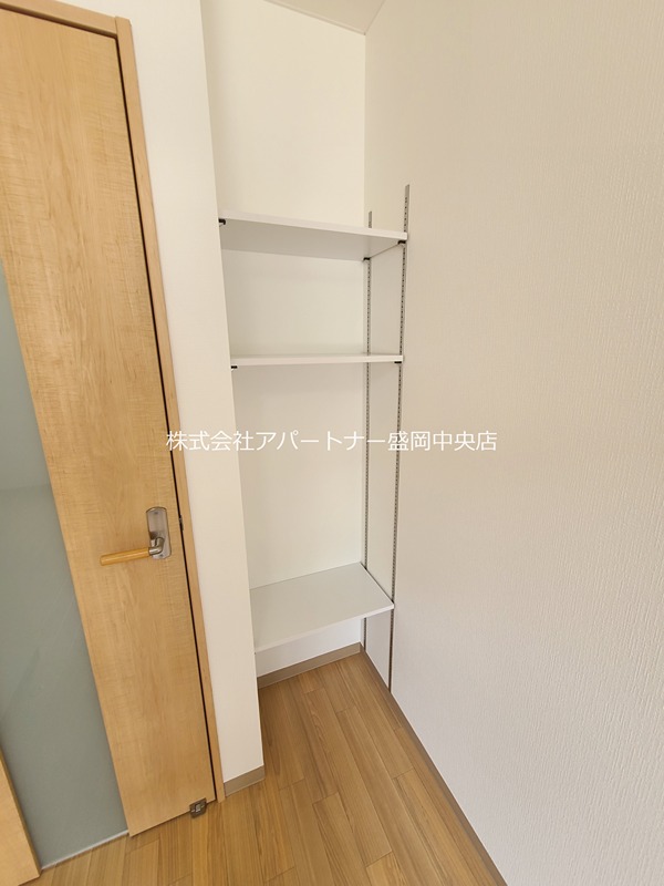 アーバンレイクⅢ 収納