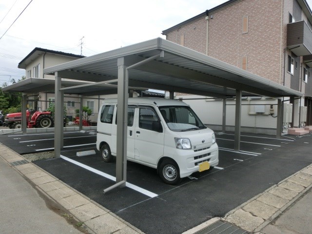 PLUM TREE弐番館 駐車場