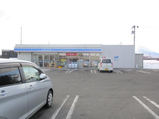 PLUM TREE弐番館 コンビニ