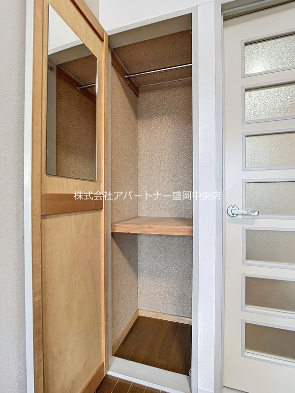 アップルハウス稲荷町B棟 収納