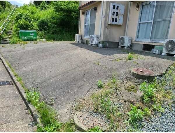 サニーヒルズ 駐車場