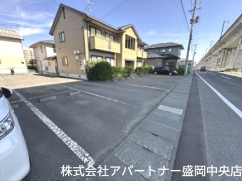 グランシード津志田　Ａ 駐車場