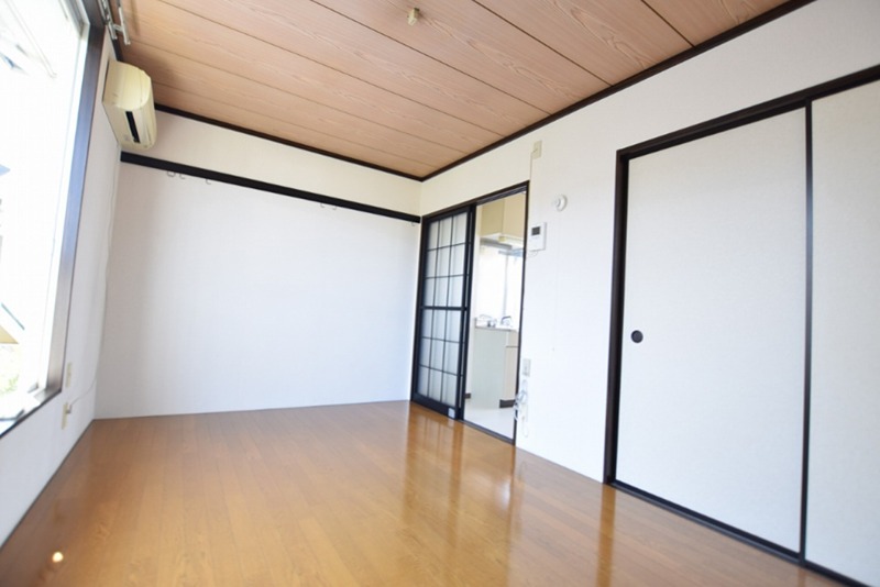 メゾンキクタ リビング