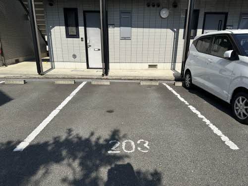 スターハウス 駐車場