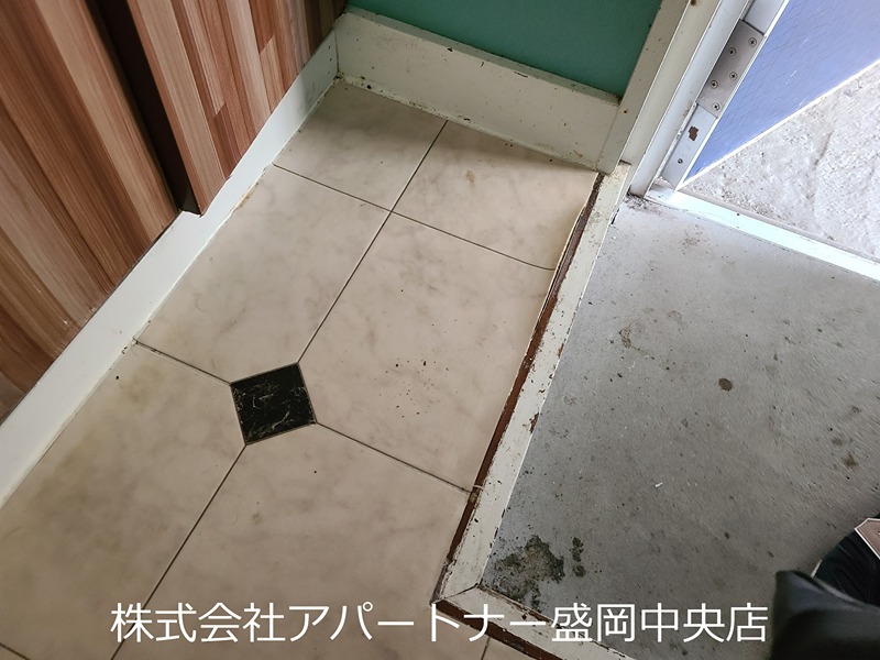 カルチェラタン 玄関