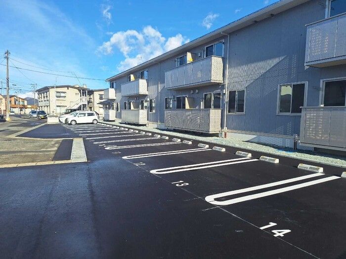 Ｄ－ＲＯＯＭ大館町 駐車場