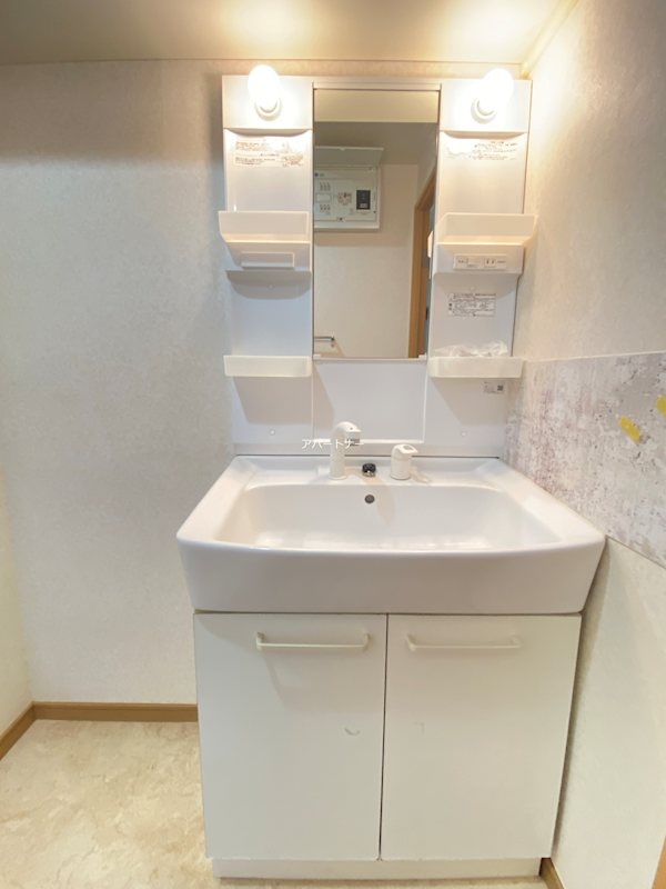Casa Mia（カーサ　ミーア） 洗面所