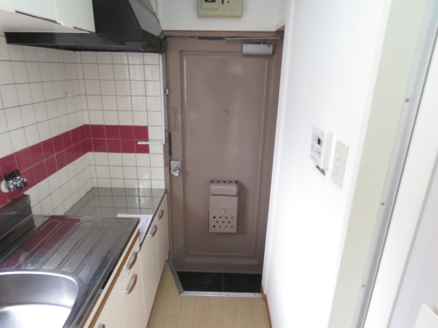 アムティ新屋敷 玄関