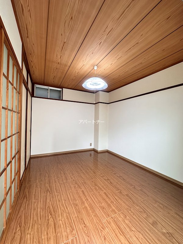 新町ビル ベッドルーム